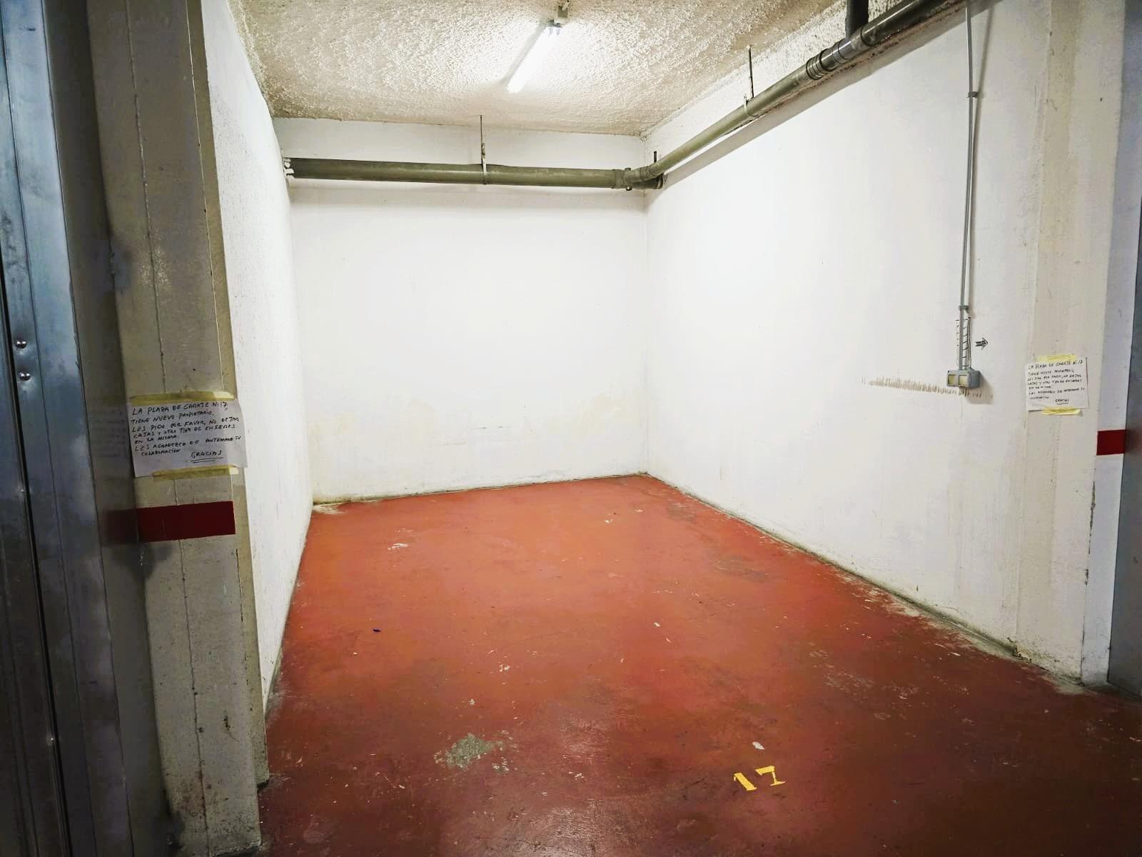 PLAZA DE GARAJE AMPLIA EN PLENA VÍA EMILIO ORTUÑO BENIDORM - foto 4