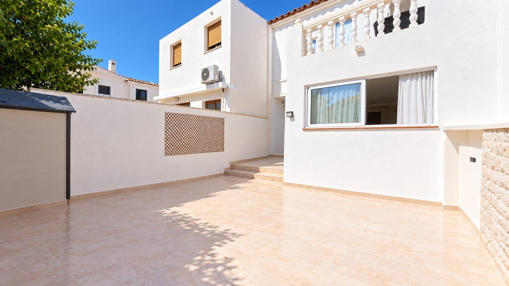 BUNGALOW EN LA NUCIA CON PISCINA PARKING Y JARDINES - foto 3