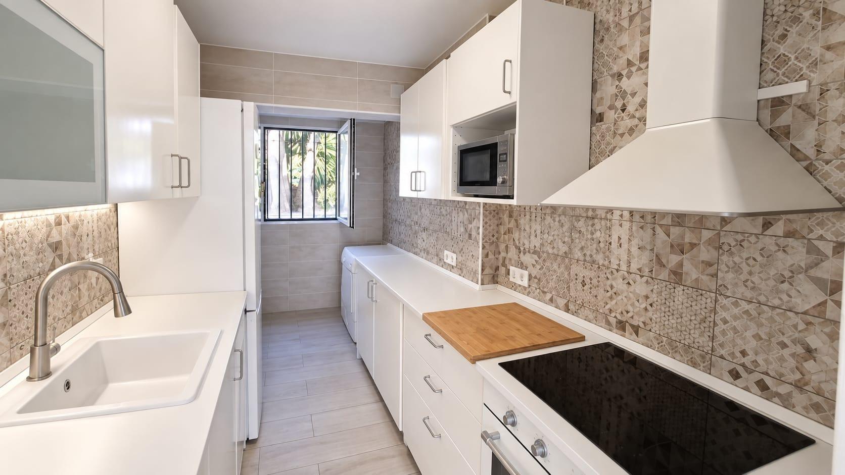 BUNGALOW EN LA NUCIA CON PISCINA PARKING Y JARDINES - foto 5