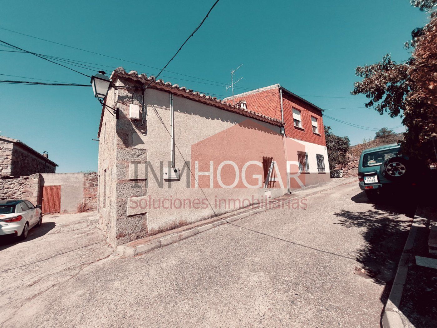 CASA CON TERRENO EN VENTA EN SANTA MARÍA DEL BERROCAL (ÁVILA)