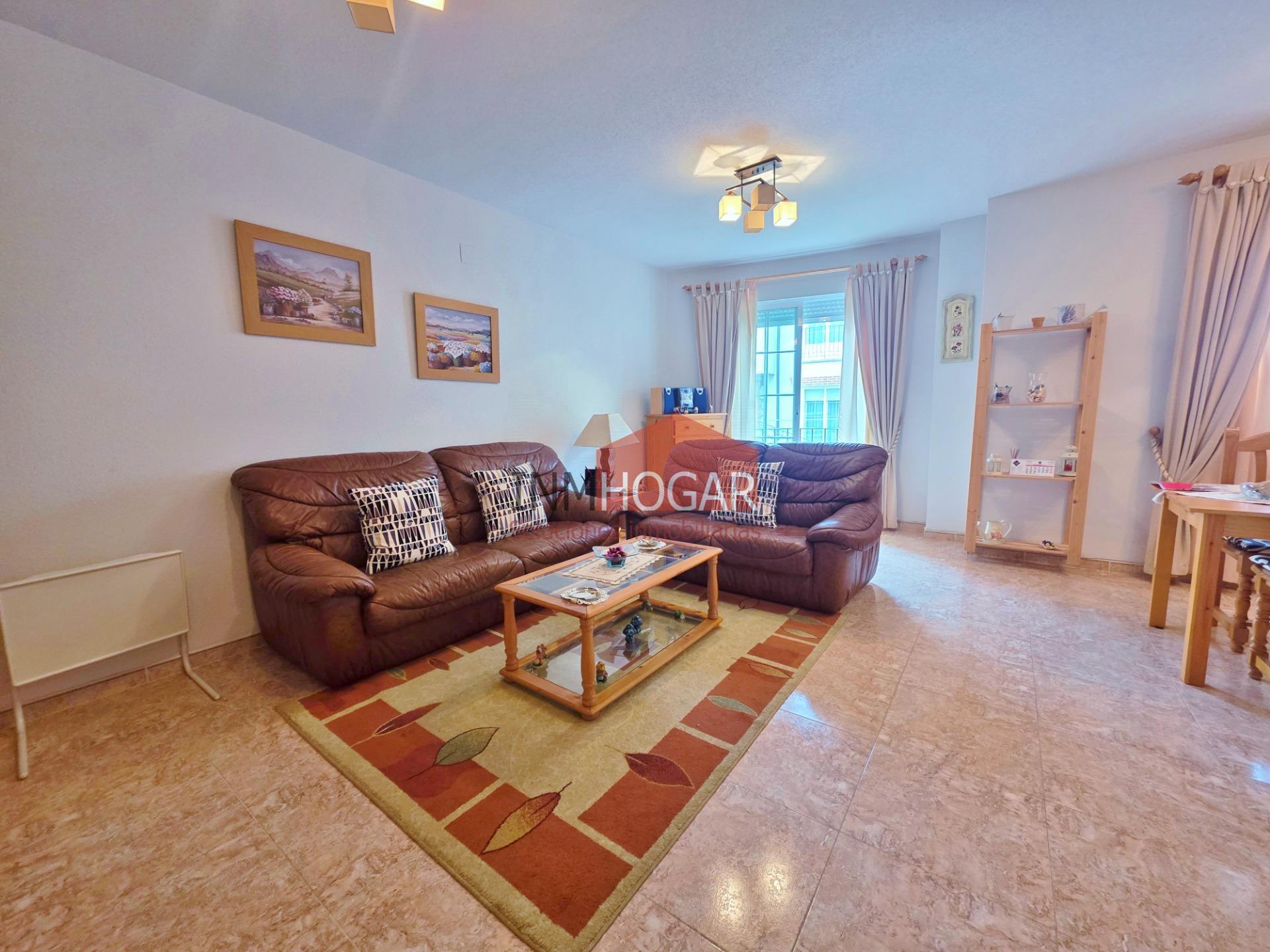 Chalet adosado en Navaluenga - foto 4