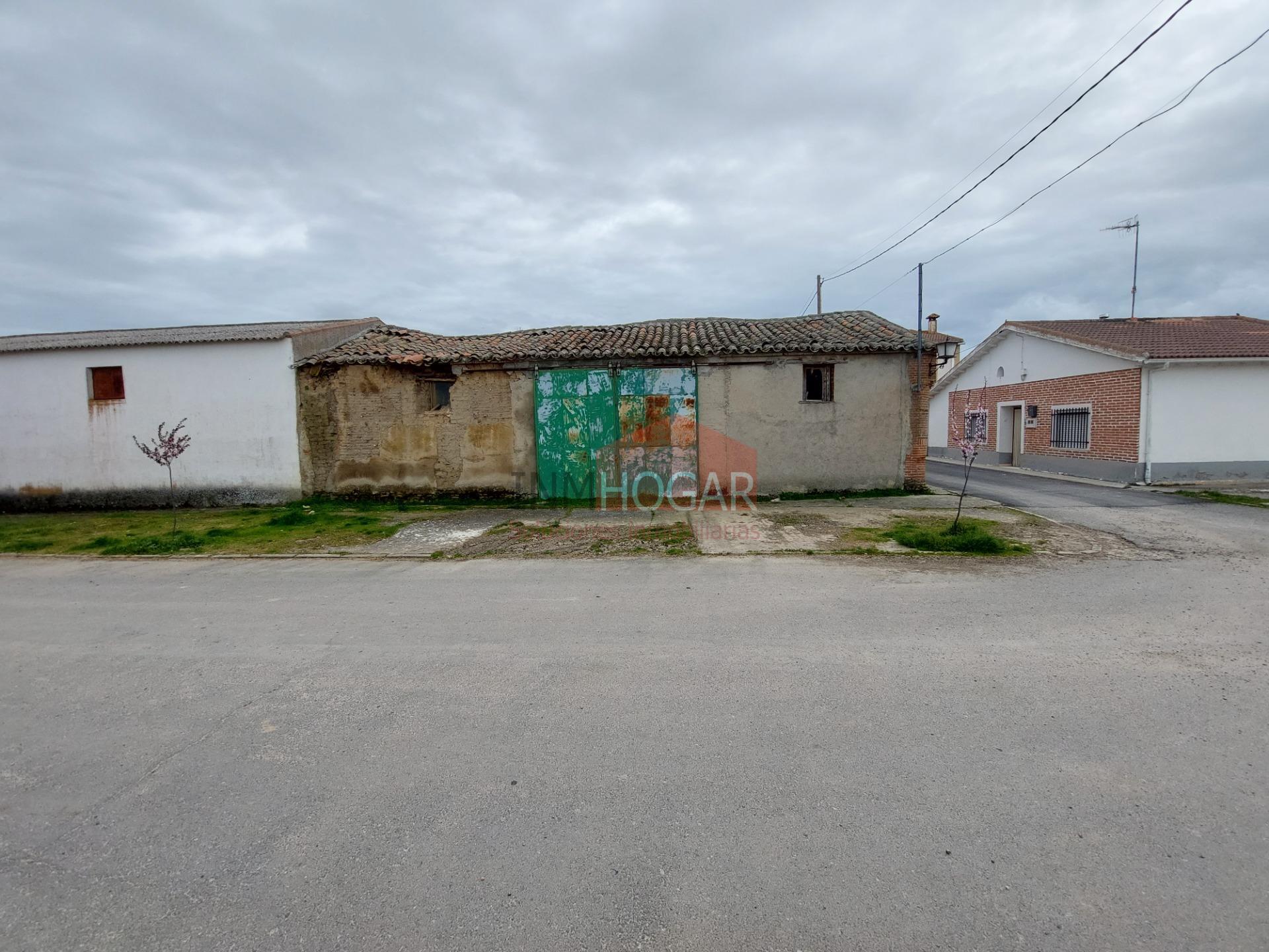 GRAN OPORTUNIDAD: Casa de Pueblo con 470 m2 de Potencial en  - foto 4