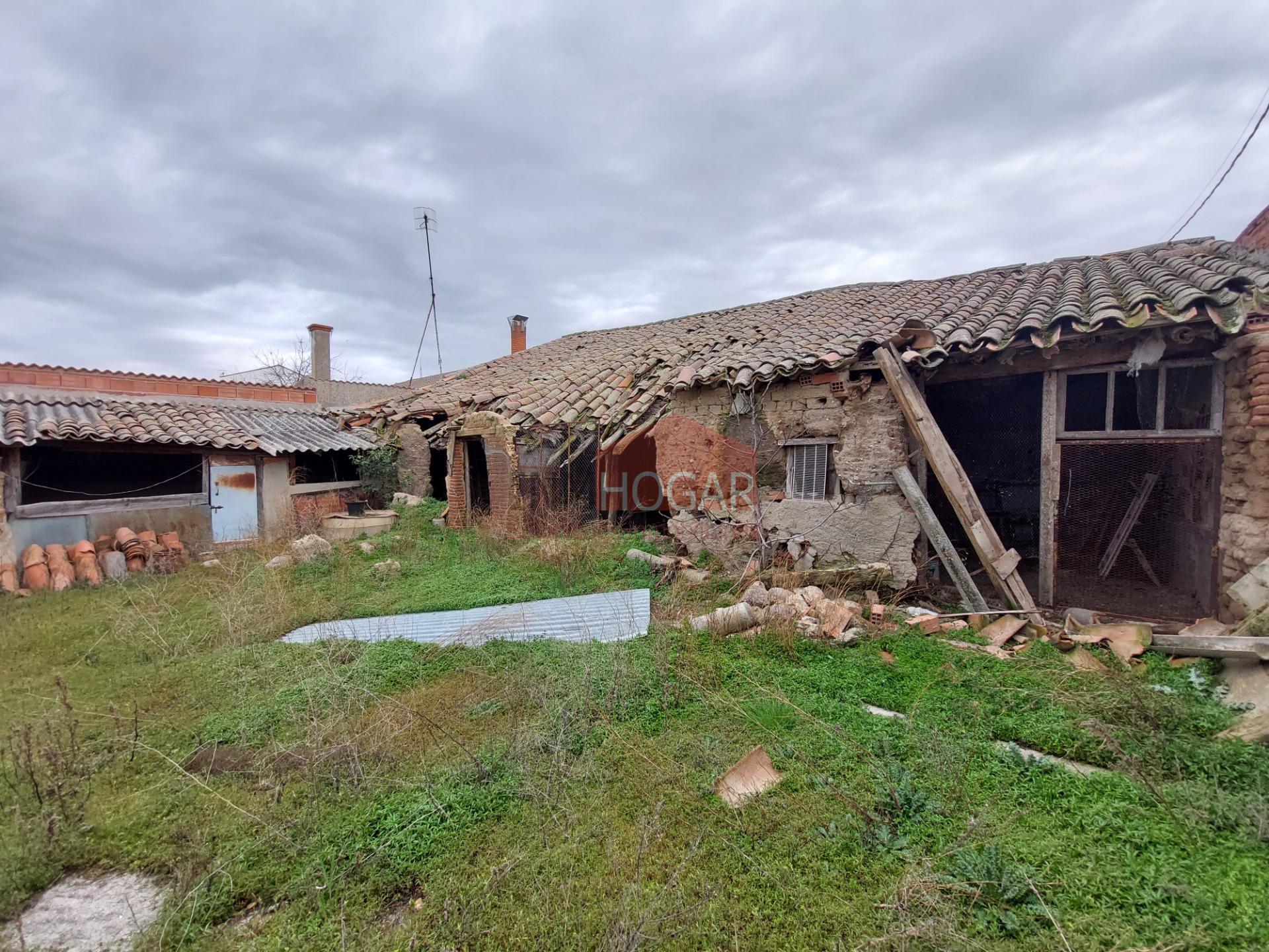 GRAN OPORTUNIDAD: Casa de Pueblo con 470 m2 de Potencial en  - foto 5
