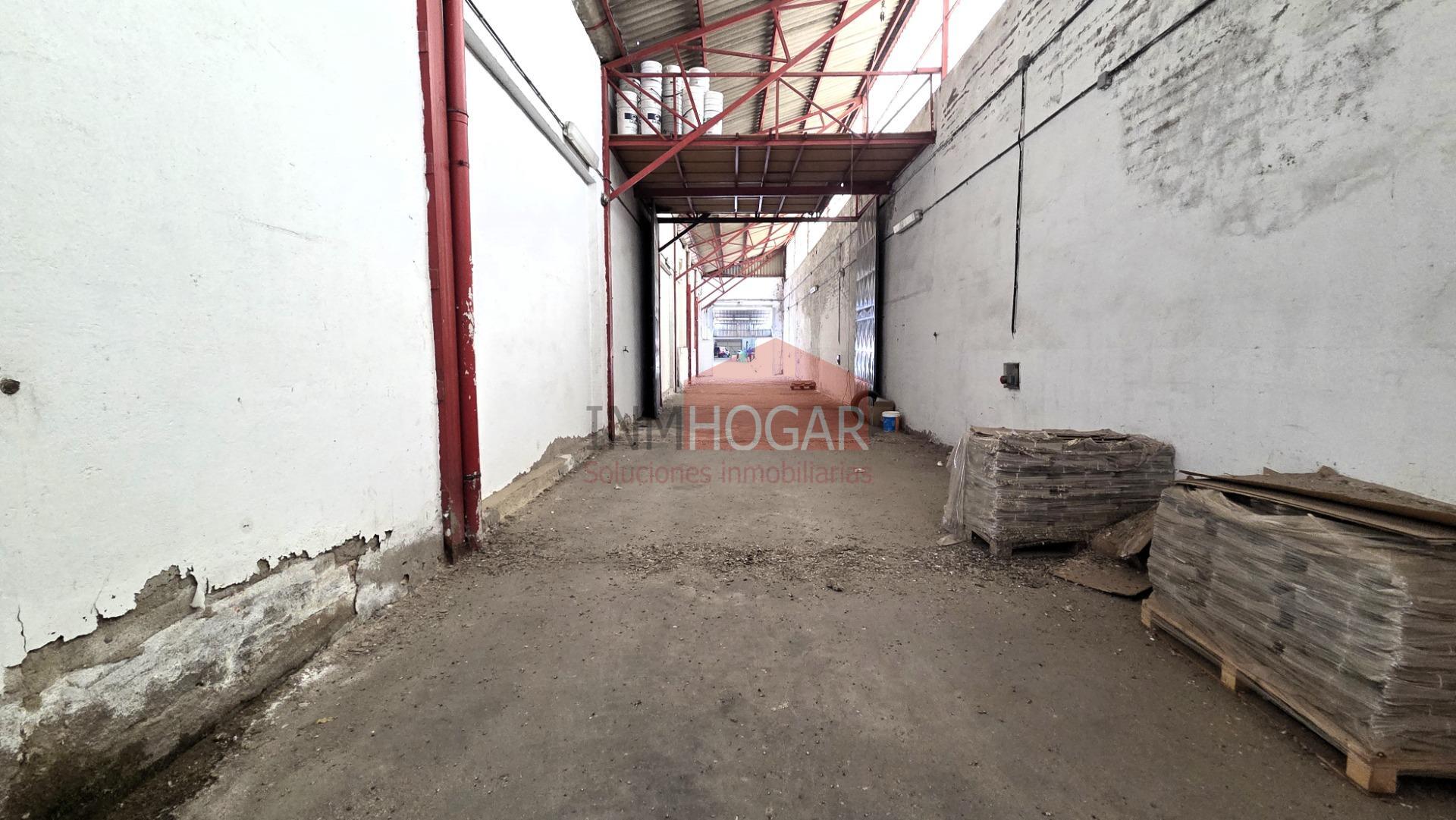 NAVE INDUSTRIAL EN LAS HERVENCIAS - foto 3