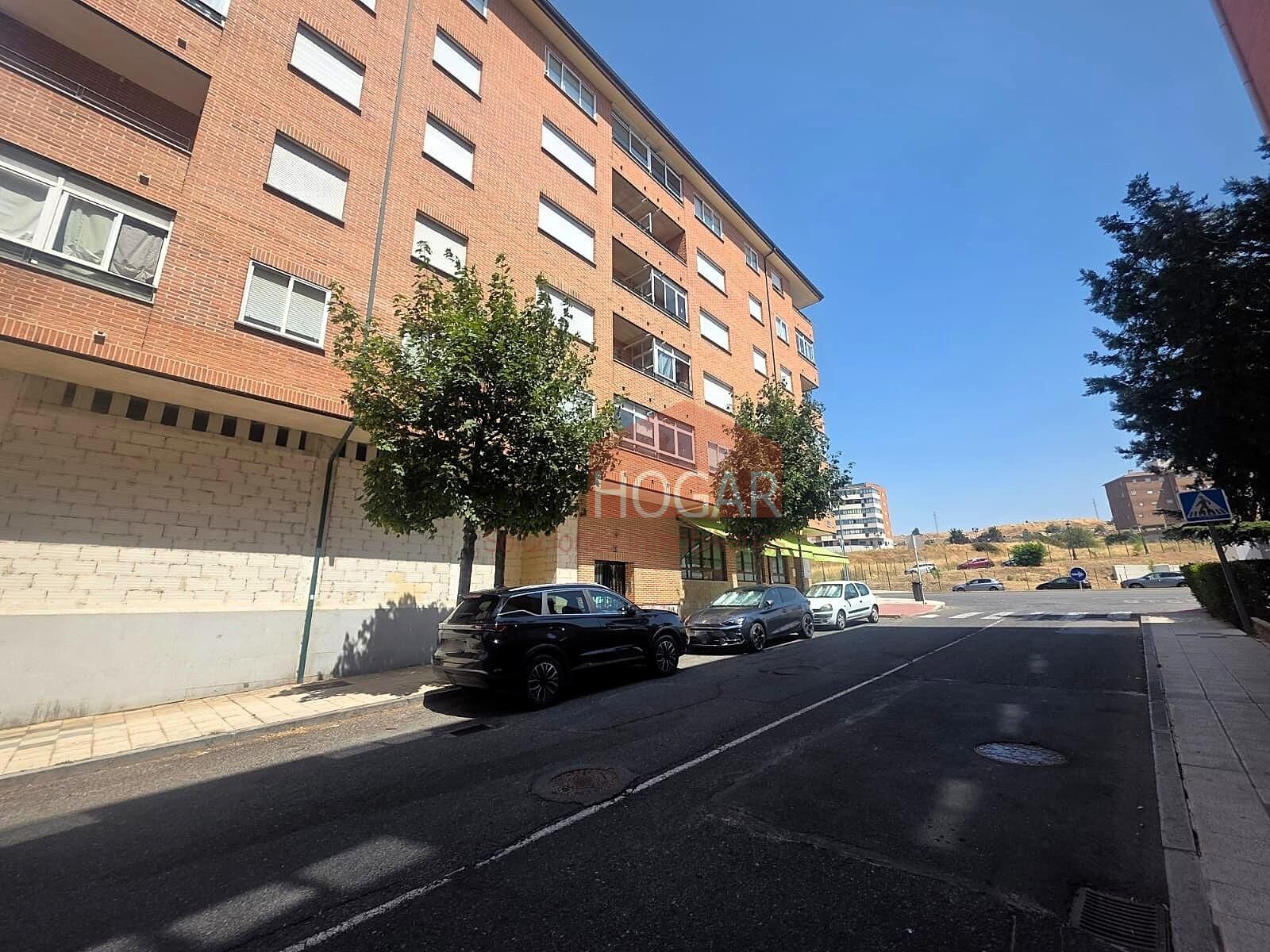 APARTAMENTO EN LA ZONA DE UNIVERSIDAD, ÁVILA - foto 3