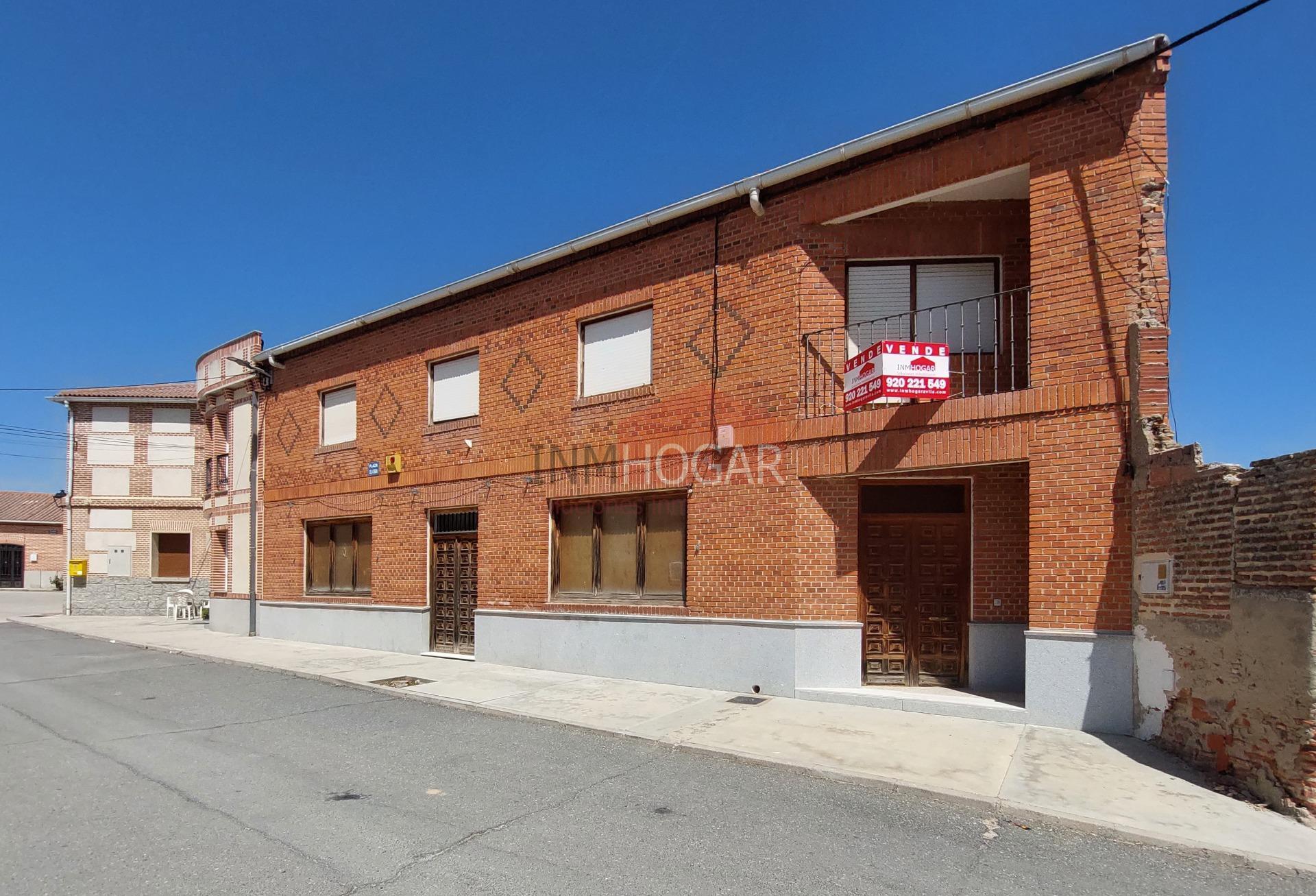 VIVIENDA CON ALMACÉN/GARAJE Y LOCAL COMERCIAL EN PALACIOS  DE GODA