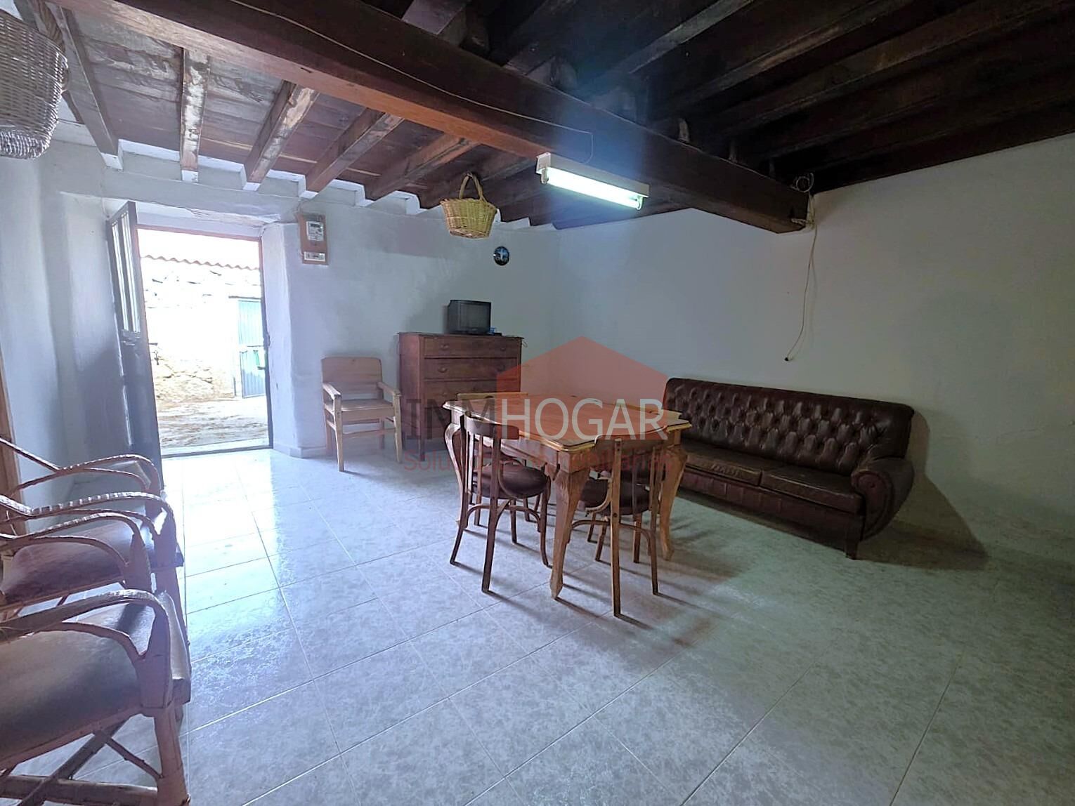 Vivienda con gran parcela, patios y amplias posibilidades en - foto 5