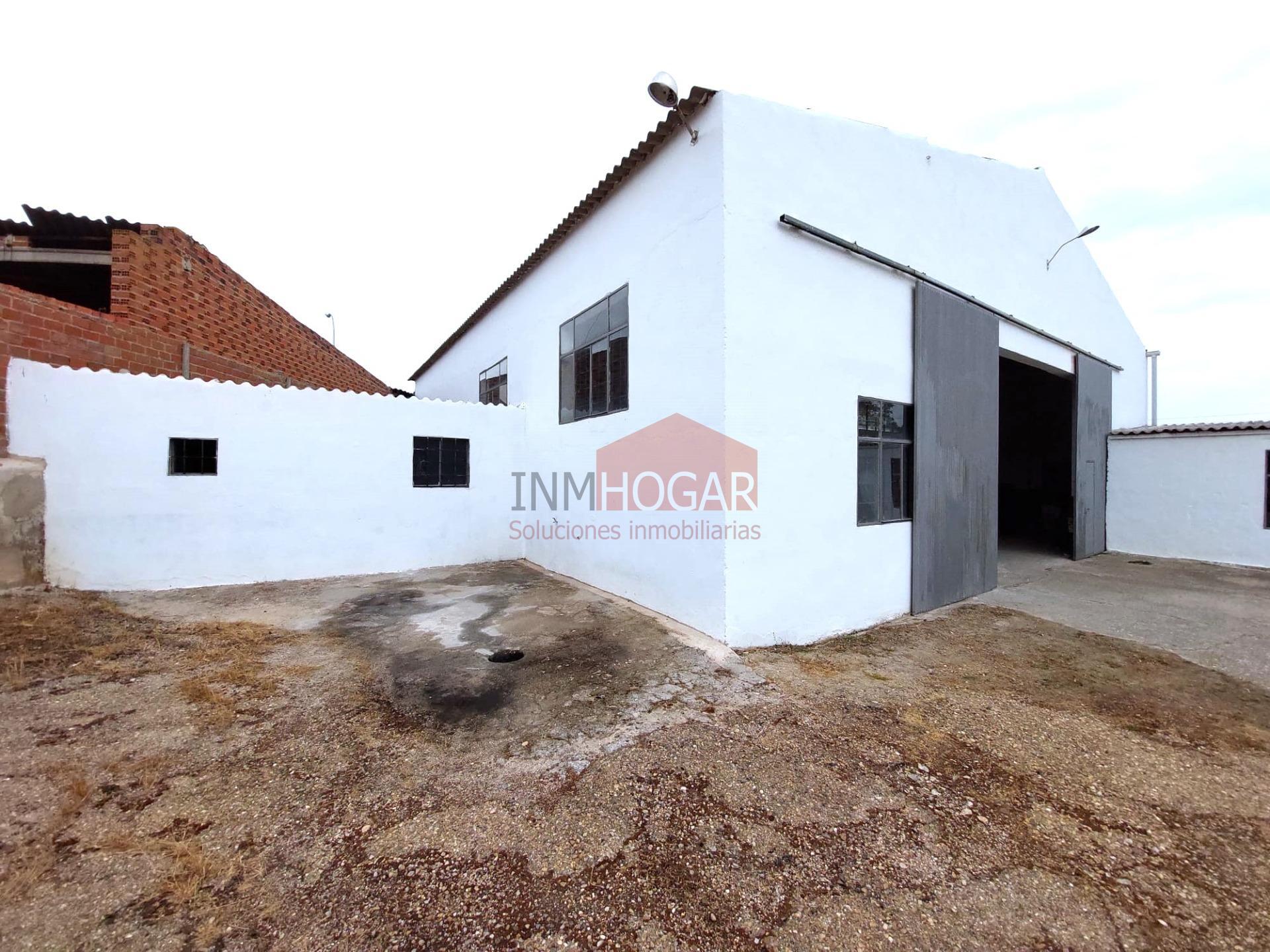 Inmhogar Ávila ALQUILA NAVE en Arévalo (frente al matadero) iNO APTA PARA NEGOCIO/INDUSTRIA!