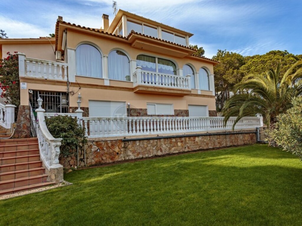 Casa-Chalet en Venta en Calonge Girona - foto 2